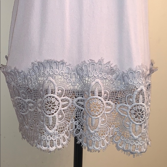 EUC Worn Once Light Gray Lace Trimmed Tunic Tank - Picture 6 of 7